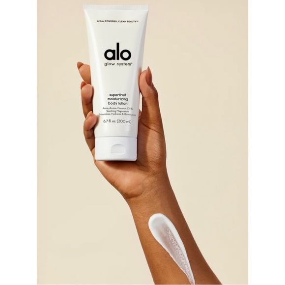 Alo Superfruit Moisturizing Body Lotion - Picture 4 of 9